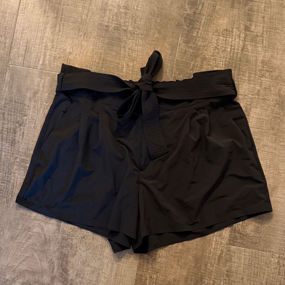 Athleta Sky Line Shorts